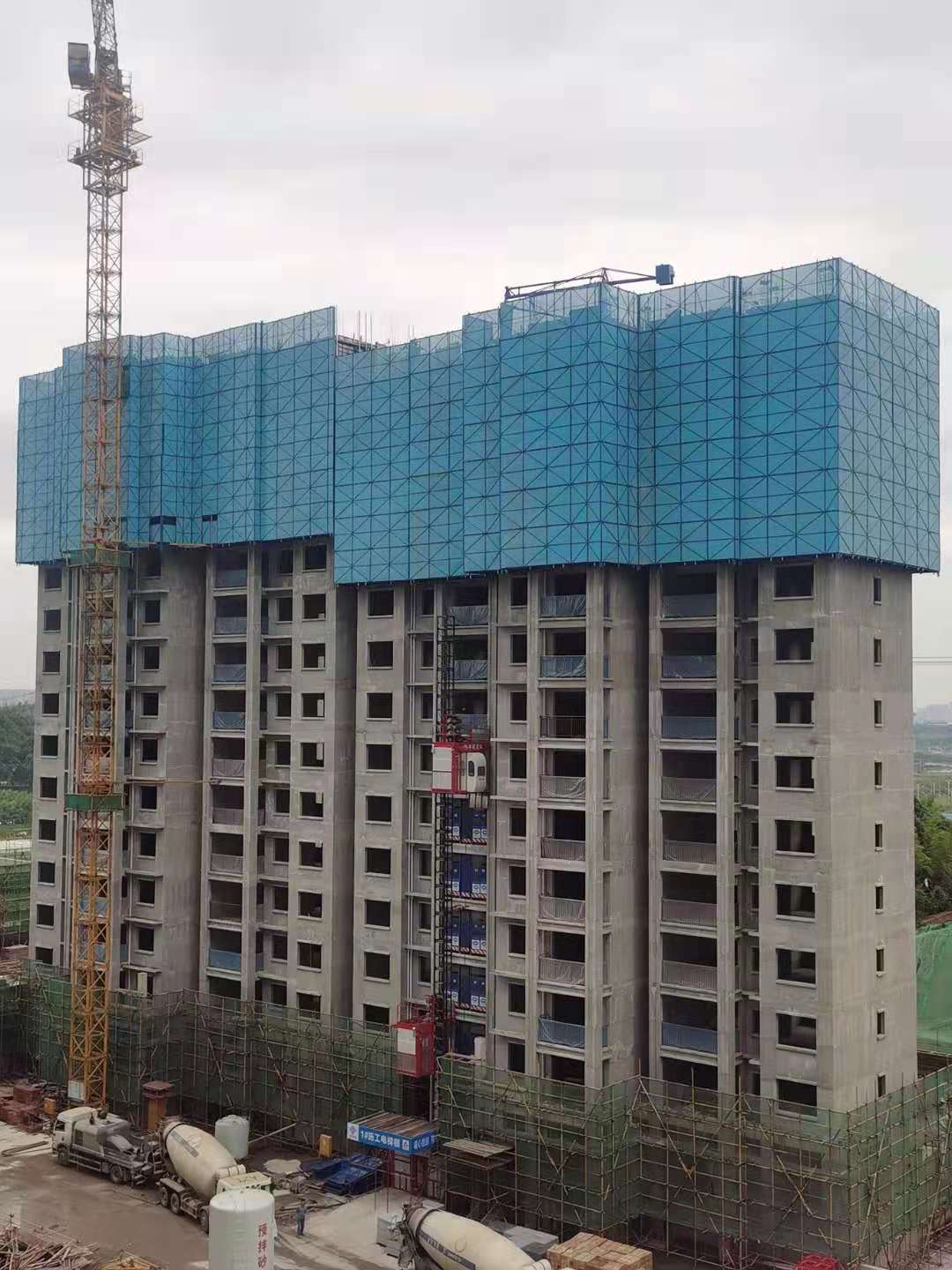 建筑爬架